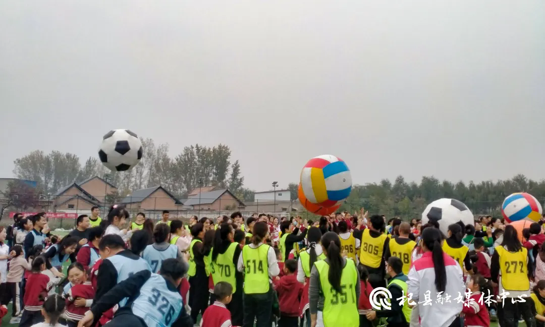 杞縣優(yōu)優(yōu)幼兒園舉辦“我們的奧林匹克”親子活動