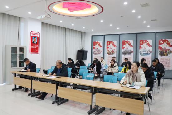 电商园党支部组织召开2024年推荐入党积极分子党员大会暨11月份“主题党日”活动