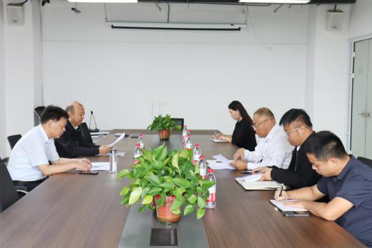 濮阳经开区党工委副书记、管委会主任孙永军莅临电商园调研指导