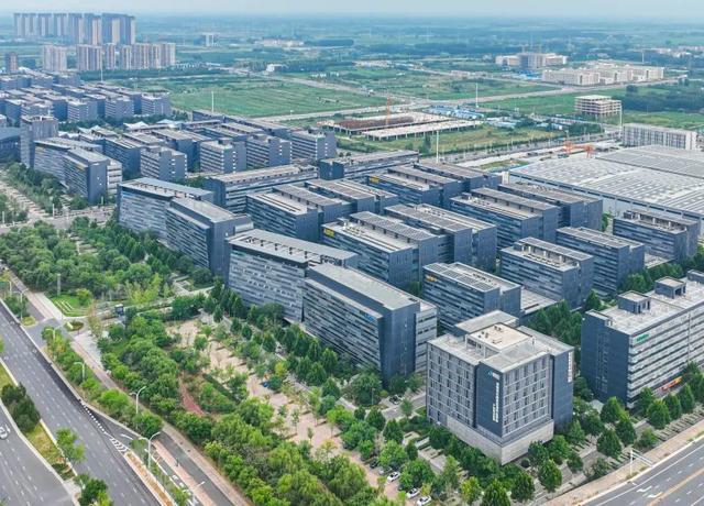 图说产业之城：河南郑州航空港点燃加速发展“引擎”