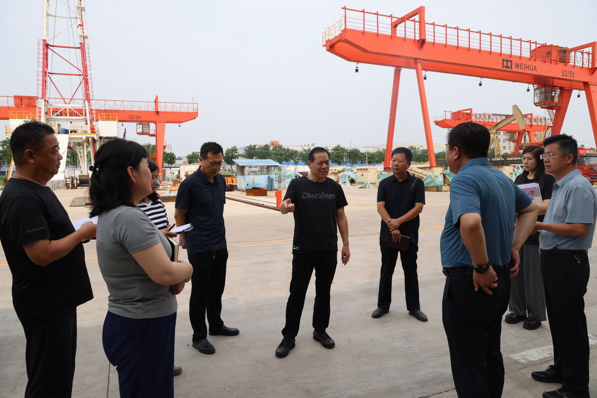区发展改革委：为企业送政策资金大礼包