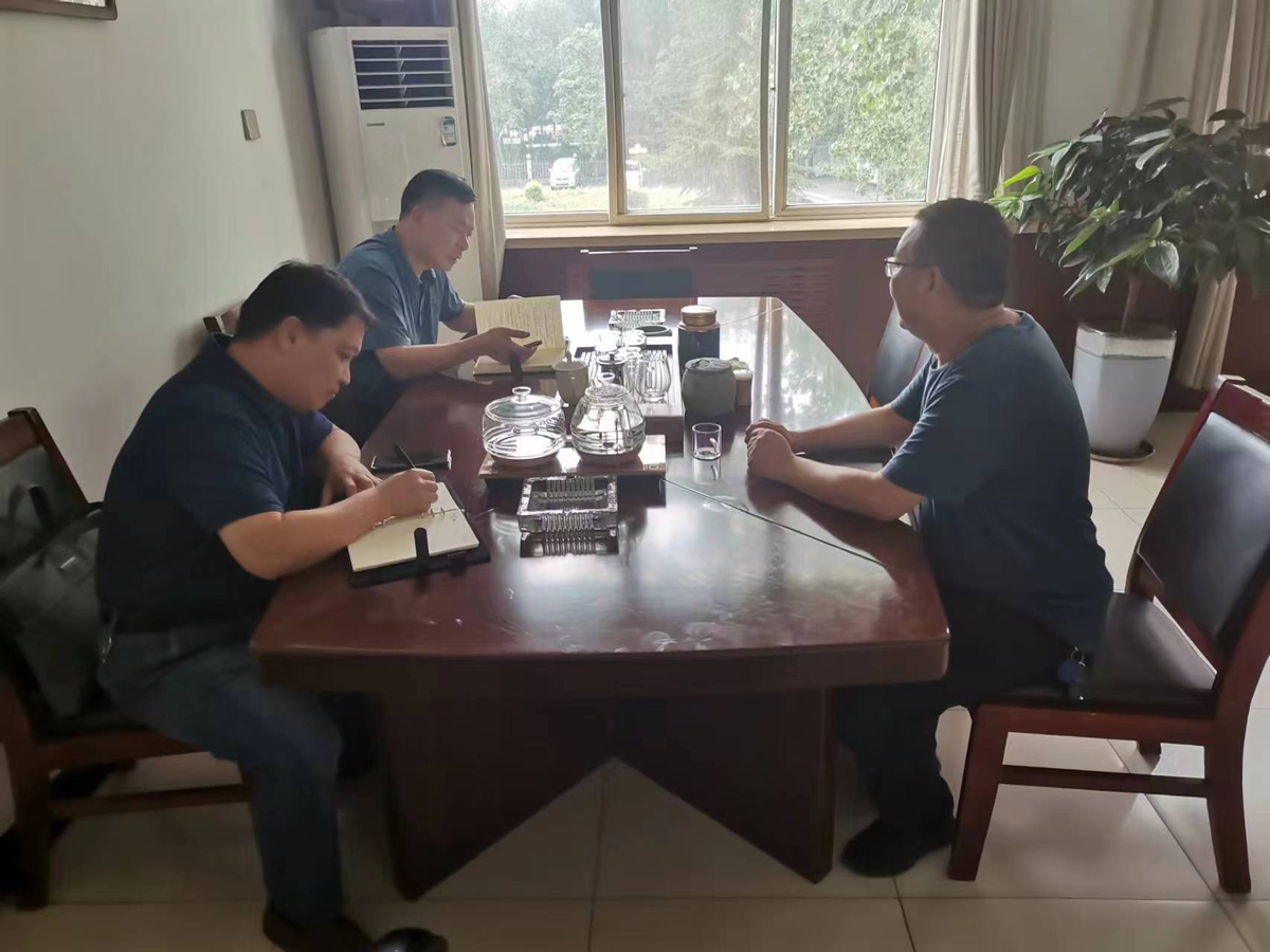 靠前服务，同企业共渡难关
