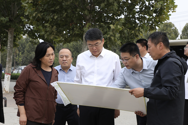 南乐县委副书记、县长魏志峰带队调研重点项目建设情况