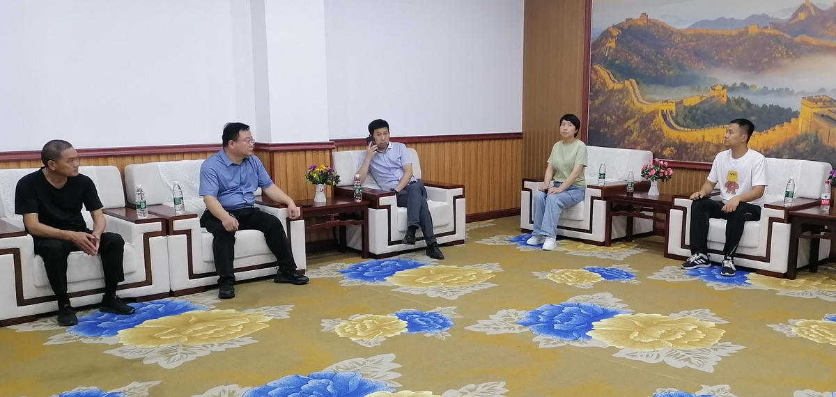 银河办事处开展校园安全座谈交流会