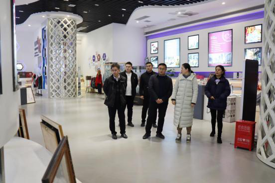 濮阳人才发展集团有限公司总经理牛力莅临电商园参观考察