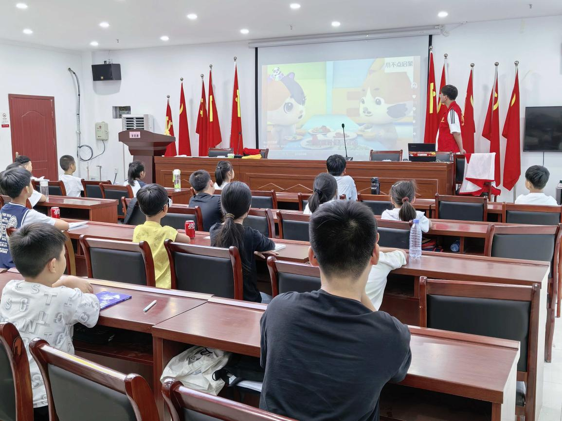 粒粒皆辛苦：龙王办事处举办未成年人餐桌文明小课堂活动