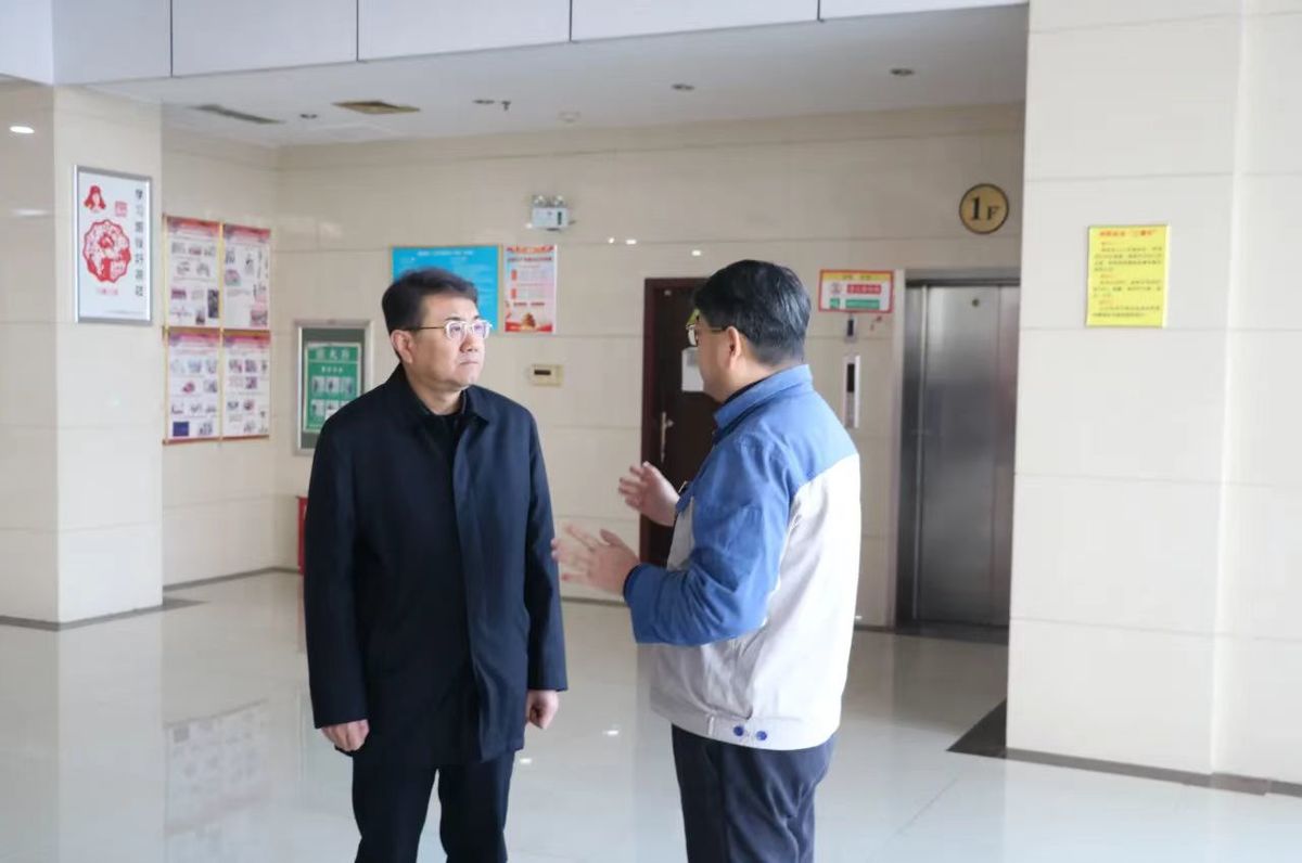 贾晓军春节前夕走访慰问高新区重点企业