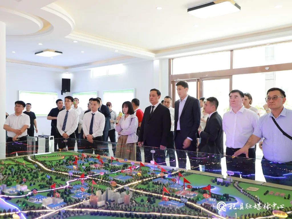 哈萨克斯坦江布尔州代表团深入我县开展调研活动-杞县要闻--杞县人民