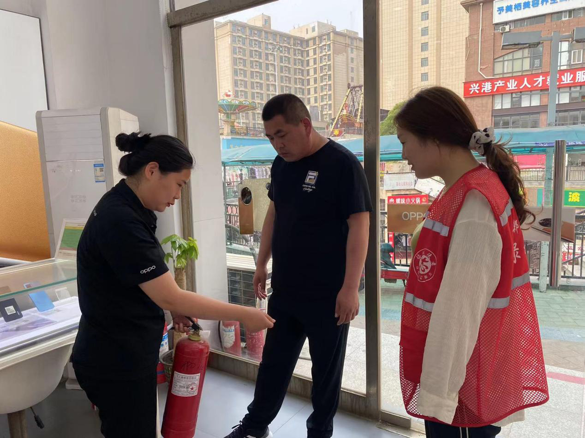 消防安全进社区，筑牢安全“防火墙”