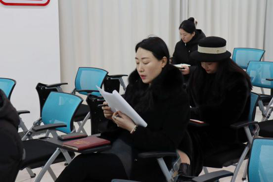 电商园党支部组织召开党员大会暨12月份“主题党日”活动