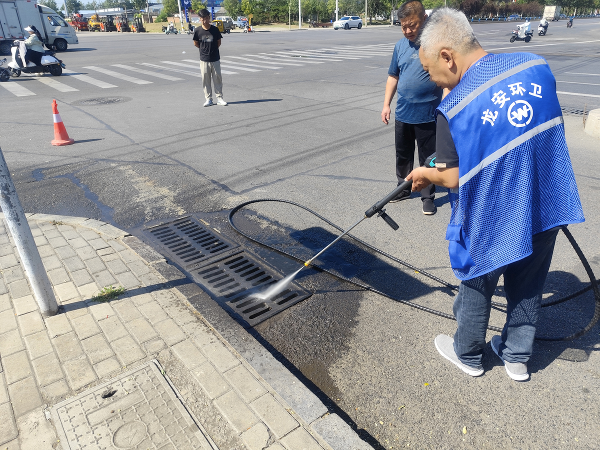 科技赋能精细化道路保洁   区环卫工作再添硬核“利器”