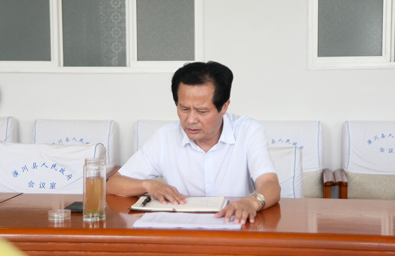 潢川县环保局局长邬志忠做客政府网