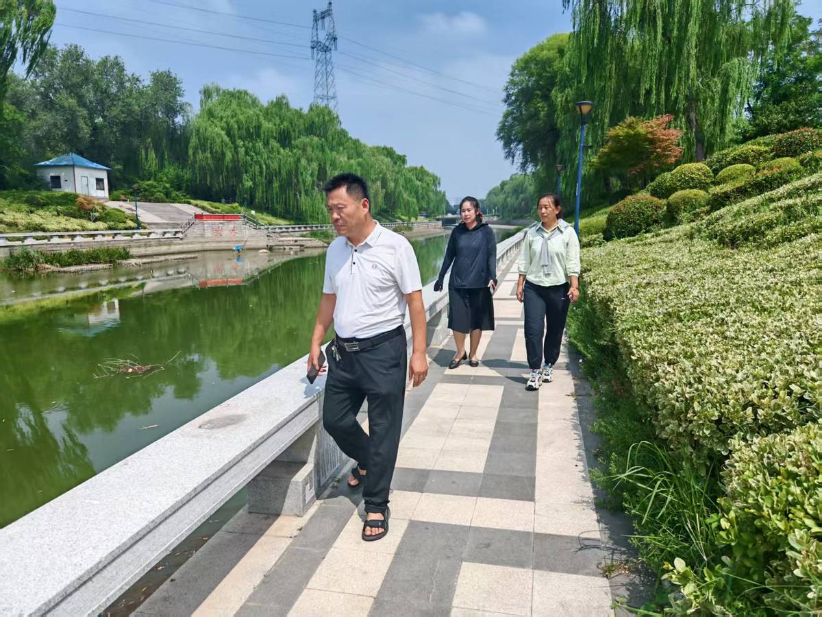 昆吾办副总河长、昆吾办副主任带领昆吾办河长办人员开展日常巡河巡查