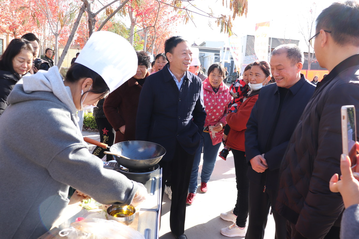 八千办事处举办首届乡村美食节活动