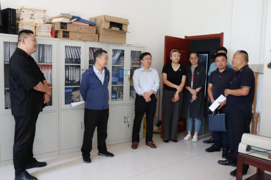 省市场监管局非公经济促进处二级调研员李灿领一行莅临电商园调研指导