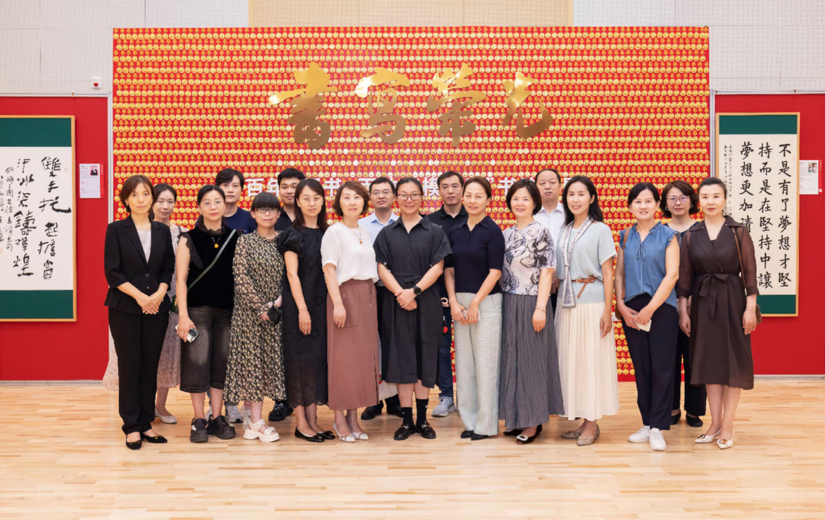 省事管局组织局系统工会干部参观“书写荣光”书法大展