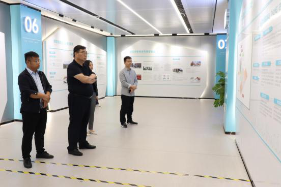 兰考县慧谷健康产业园董事长周智伟莅临电商园参观考察