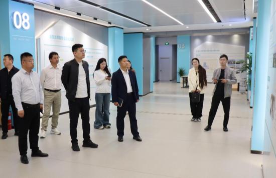 濮阳盛基实业发展有限公司副总经理许仕腾一行莅临园区参观交流