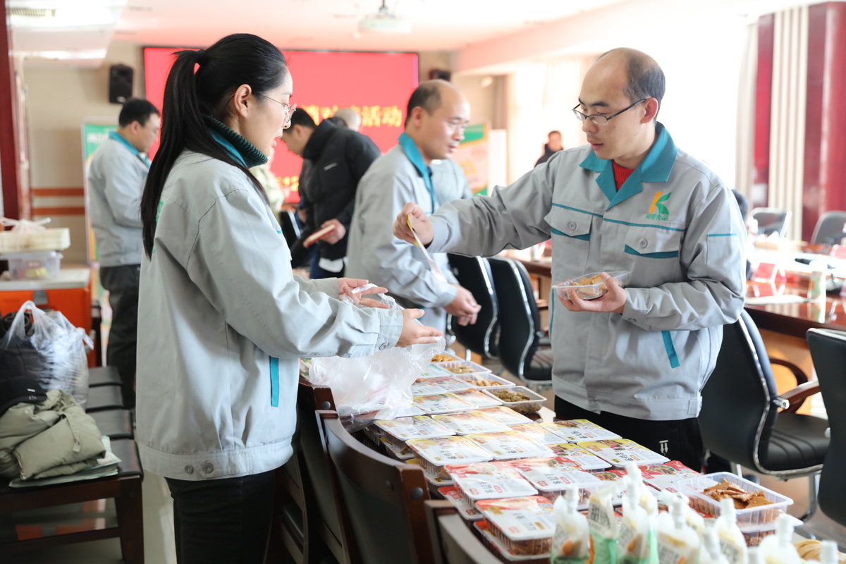 高新区组织开展“万人助万企”产销对接活动