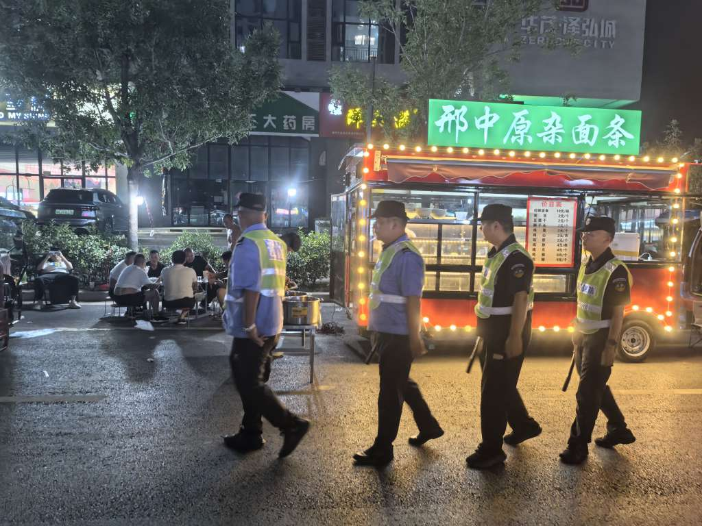 龙王办事处多举措护航“夜经济”、 守护城市“烟火气”