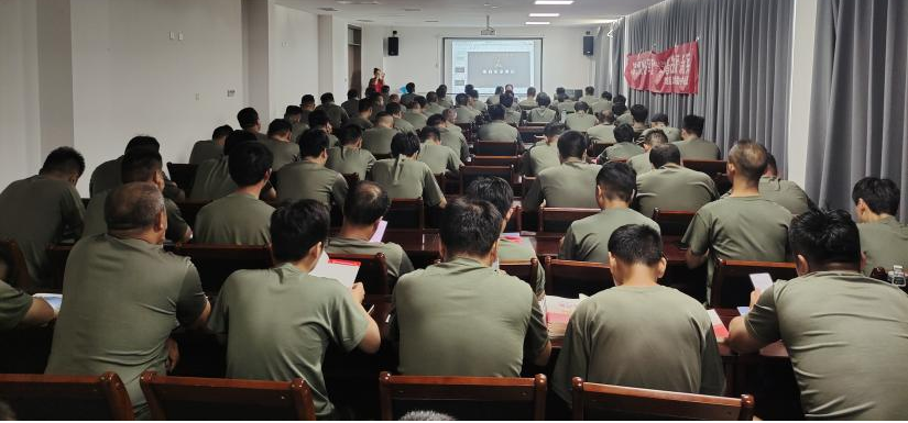 法援进军营  服务到民兵