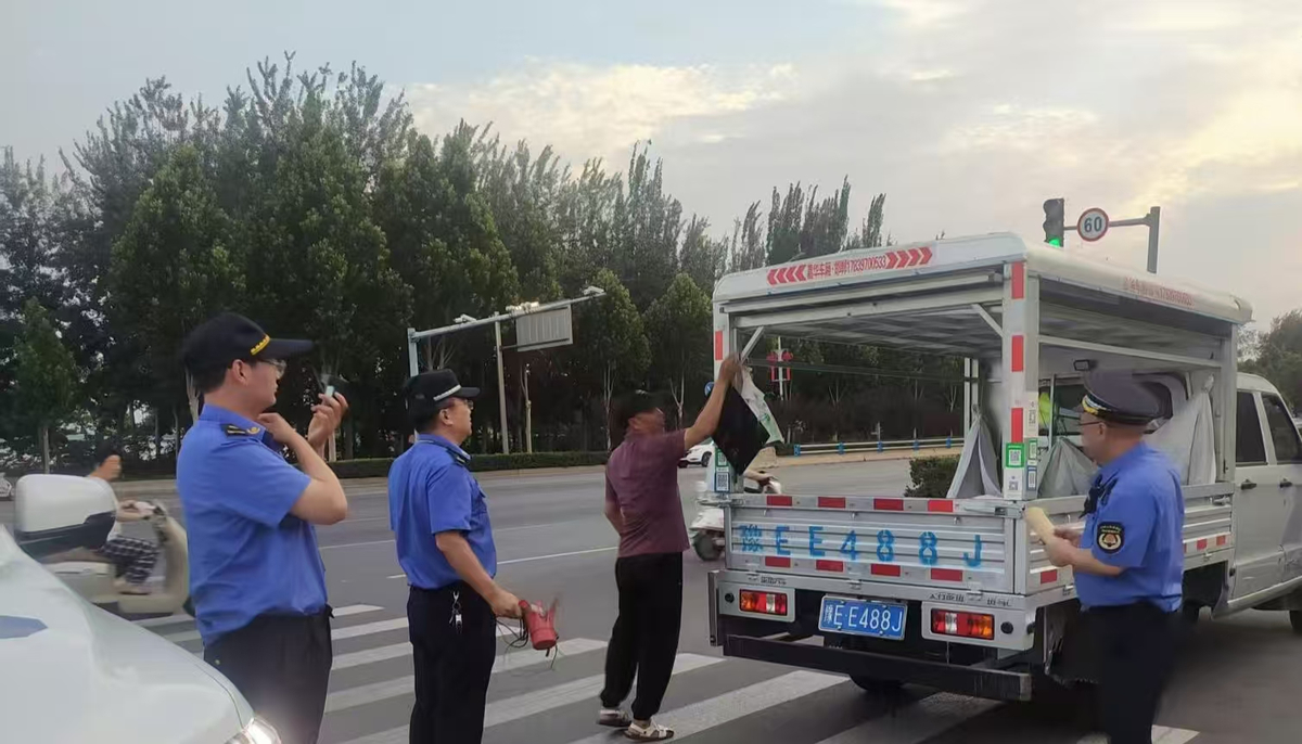 区城市管理局奋力护航高考助力青春逐梦