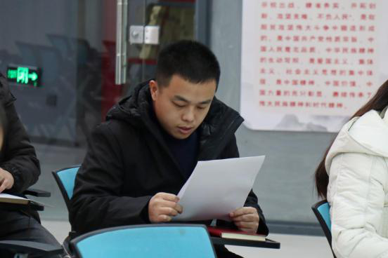 电商园党支部组织召开党员大会暨11月份“主题党日”活动