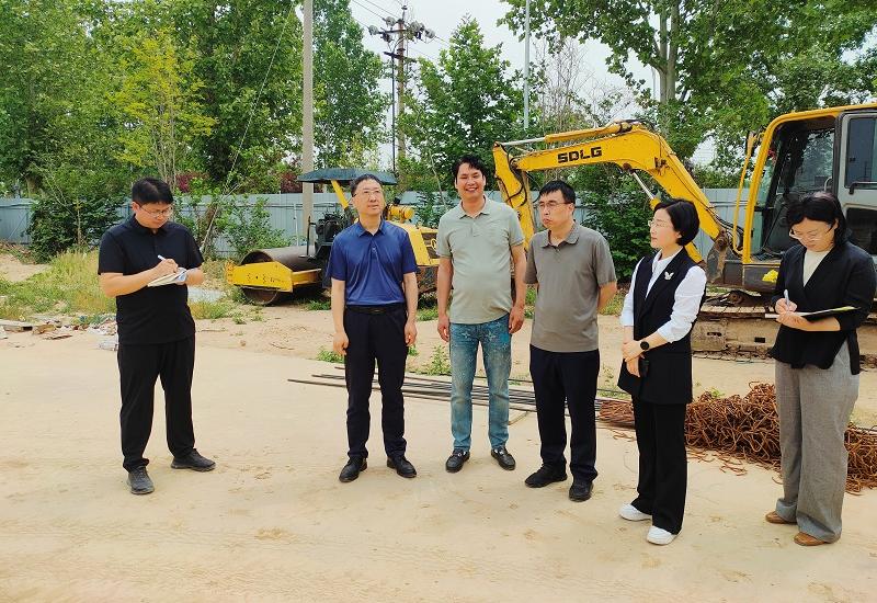 縣委書記邵平調(diào)研工業(yè)企業(yè)發(fā)展情況