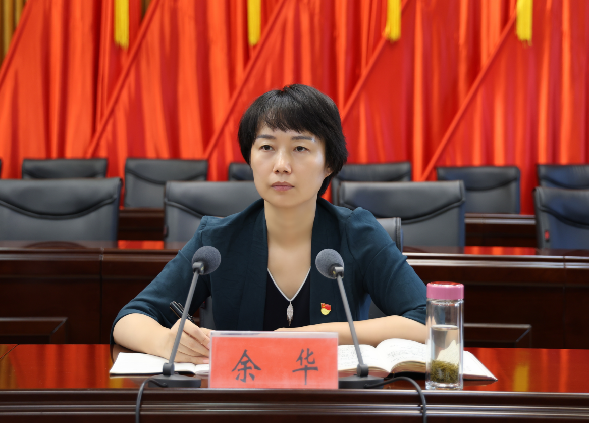 当前位置:>首页>新闻动态>潢川要闻信阳市委常委,潢川县委书记赵军伟