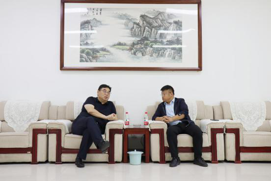 兰考县慧谷健康产业园董事长周智伟莅临电商园参观考察