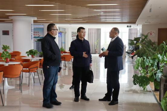 濮阳市商务局副局长曹泽利莅临电商园调研