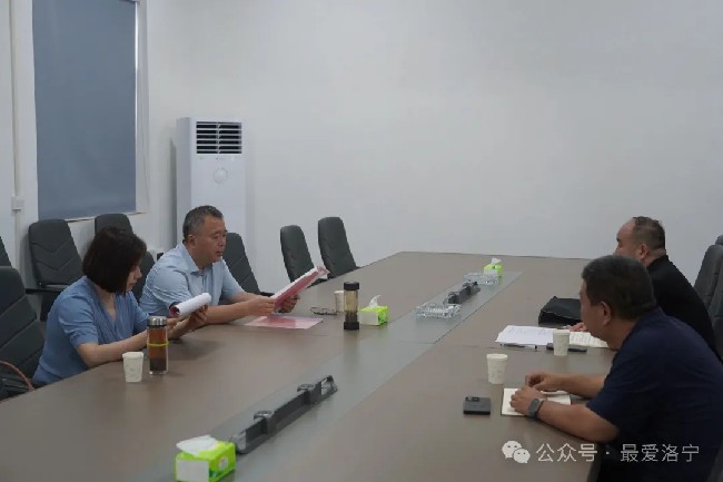 王瑞以“四不兩直”方式到景陽鎮(zhèn)調(diào)研