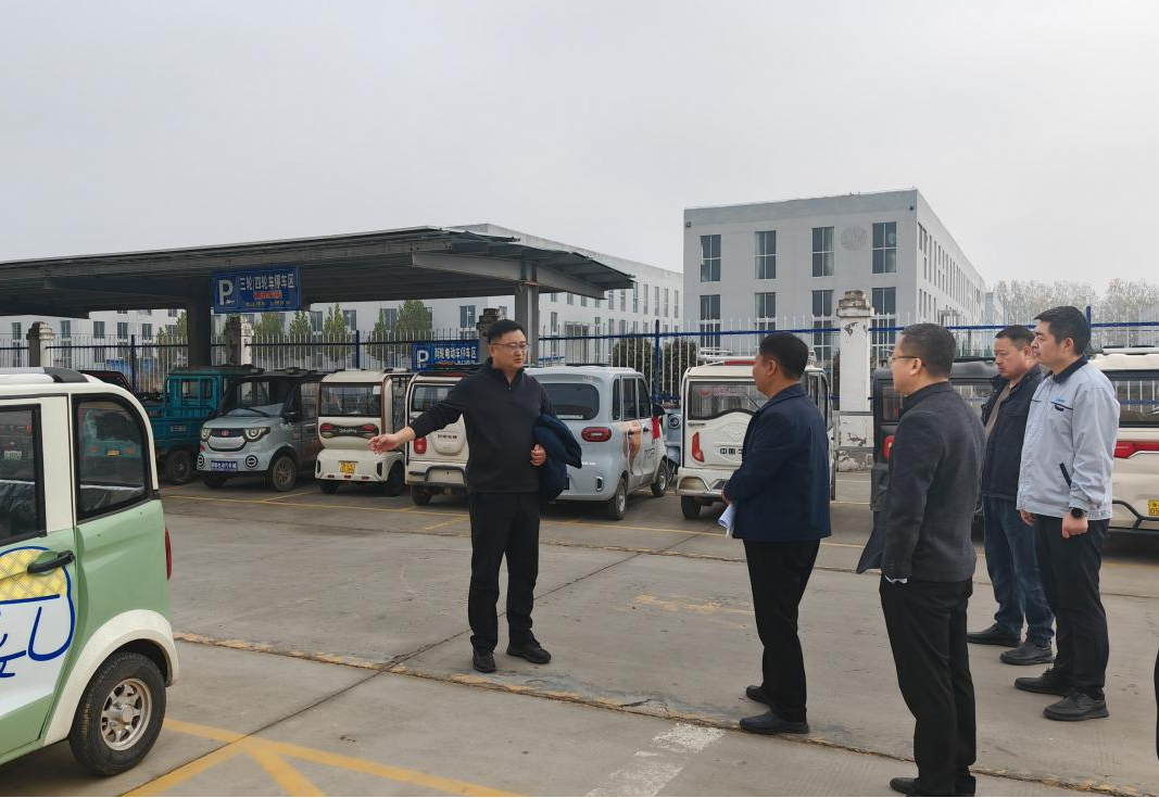 副区长任一通实地查看光伏项目建设