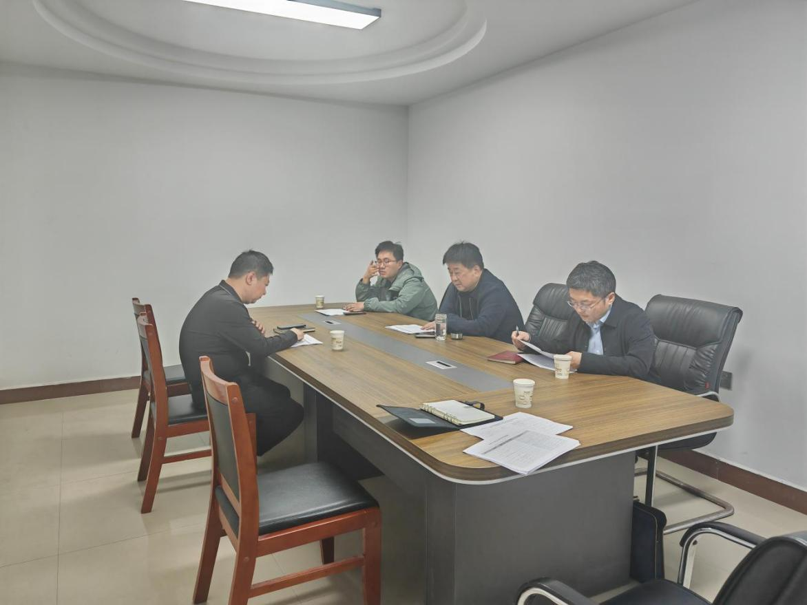 市发改委调研我区屋顶分布式光伏项目推进情况