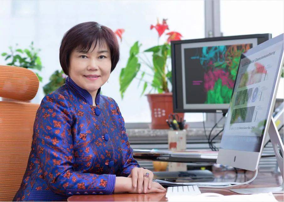 “用纳米酶造福家乡是我的梦想” ——访中国科学院院士、省医学科学院学术委员会主任、中原纳米酶实验室主任阎锡蕴