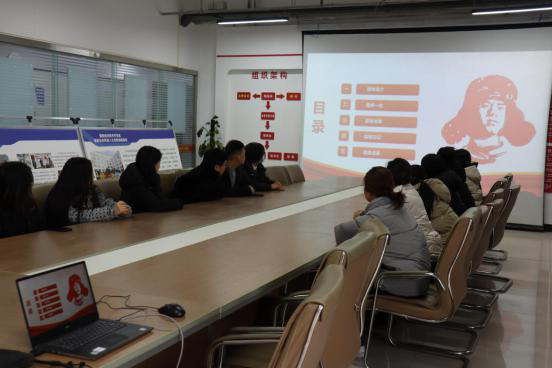 电商园组织召开“学雷锋、树新风”志愿服务活动座谈会