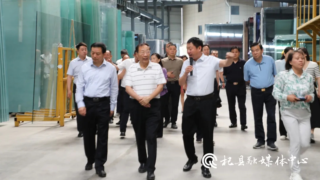 河南省人民政府原副秘书长曹国营一行深入我县开展调研活动