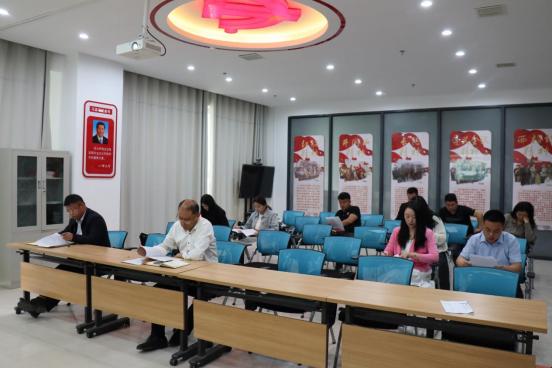 电商园党支部组织召开深入贯彻中央八项规定精神学习教育专题党课暨4月份“主题党日”活动