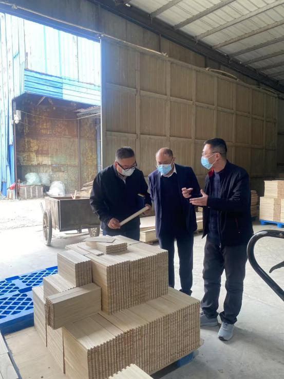 濮阳经开区商务局、电商办前往新习镇调研农村电商产业发展工作