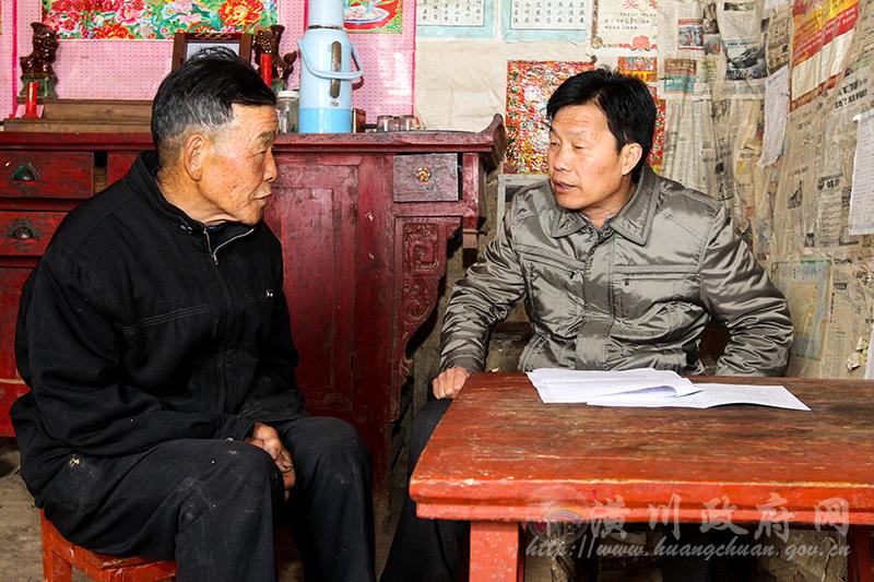 潢川县农业开发和扶贫办公室主任孟建成做客政府网