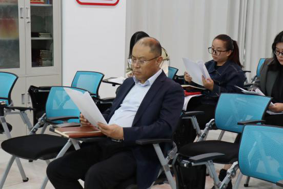 电商园党支部组织召开党员大会暨10月份“主题党日”活动