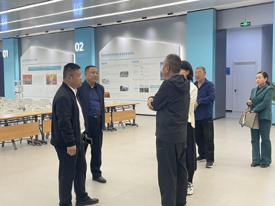 濮阳市市场监督管理局二级高级主办张亦清莅临电商园调研