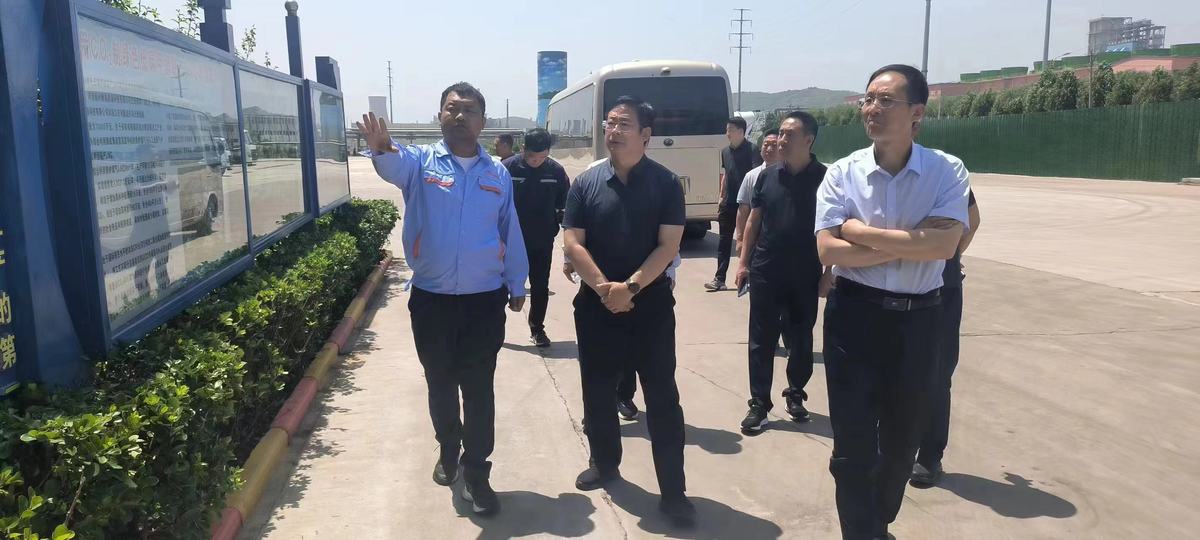 殷都区委副书记、区长郭向工带队调研顺成集团氢能产业园二期项目
