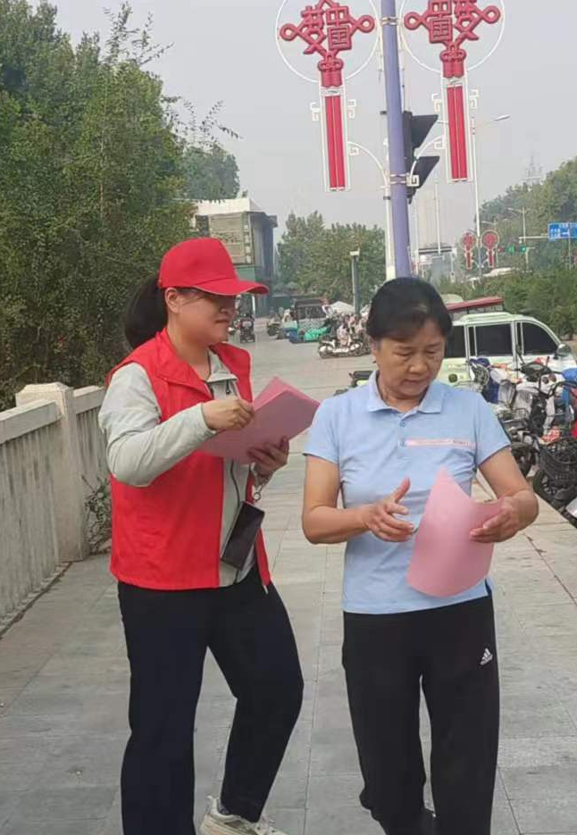 华龙区水利局 组织开展“迎国庆·唱响志愿精神” 志愿服务活动