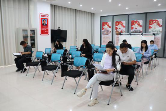 电商园党支部组织召开党员大会暨5月份“主题党日”活动