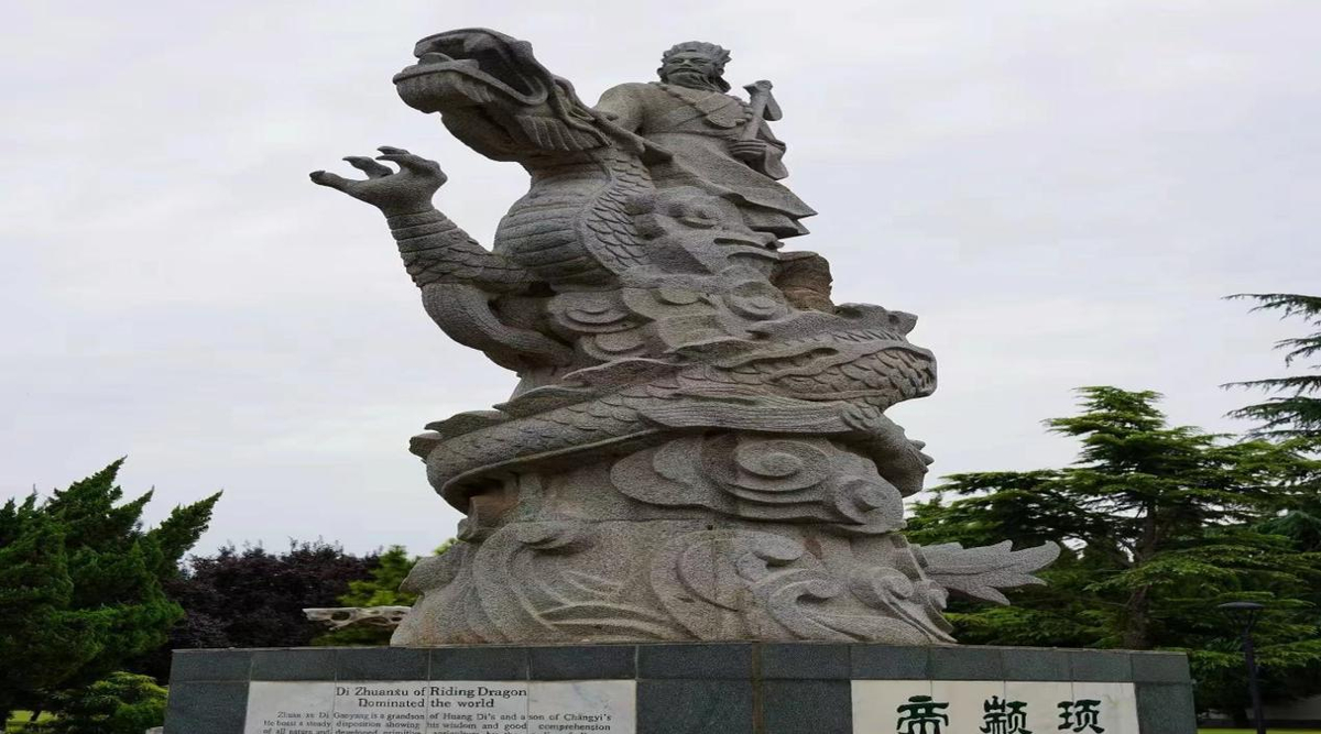 “近”享五一好时光，美丽华龙欢迎您！  五一假期那里去，多彩华龙在等您！