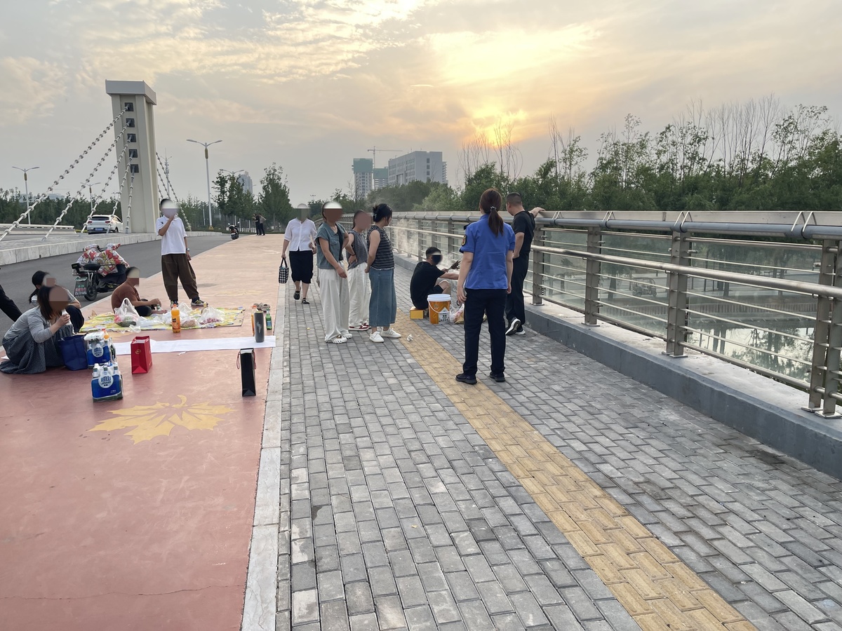 安阳县城市管理局 大力开展露天烧烤及餐饮油烟整治工作