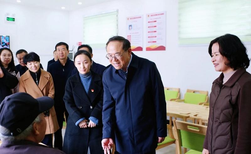 市政协主席徐慧前到人大代表联络站开展履职活动