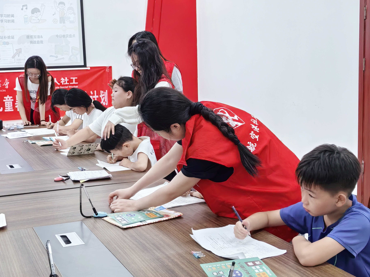 龙王办事处：课业加油站：点亮暑期求知路
