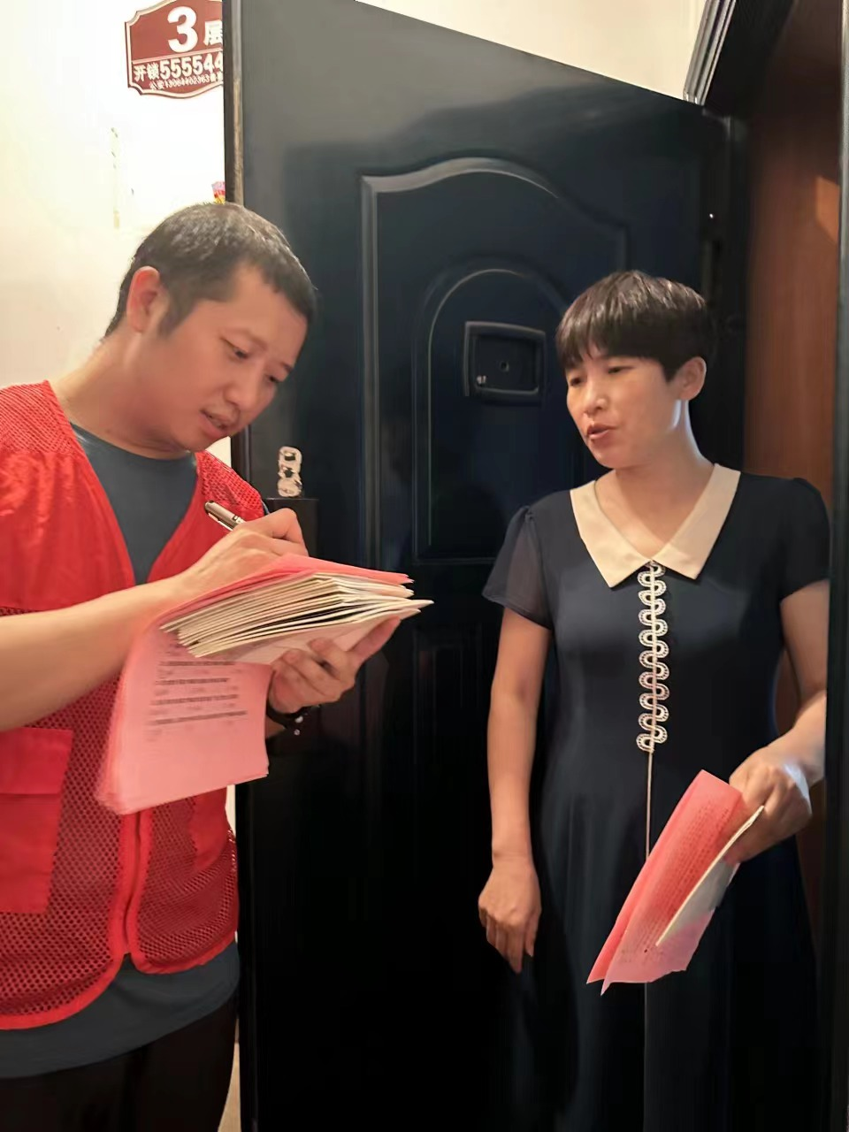 创文入户宣传 让诚信深入人心